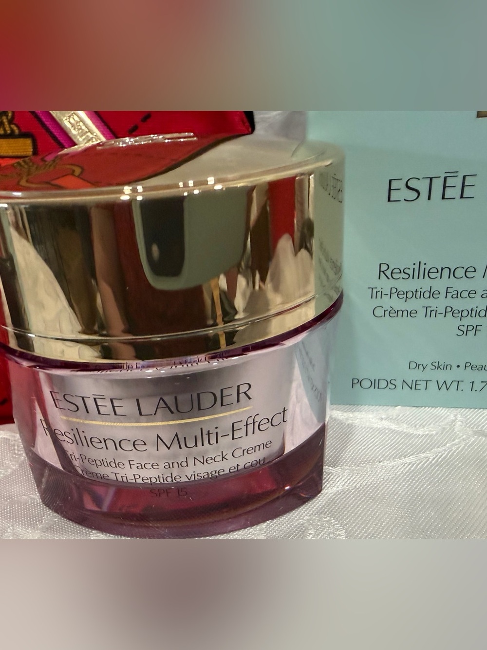 Estée Lauder Advanced Night Repair Serum & Resilience Crème. Plus bag. - Picture 2 of 7